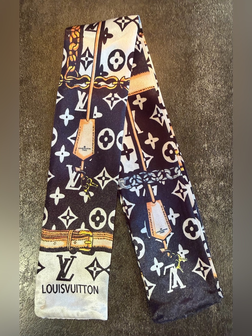 Louis Vuitton Twilly